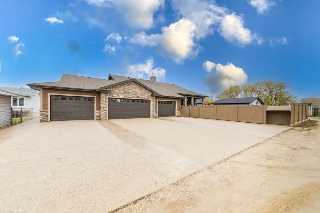 1125 16 Street Wainwright AB T9W 1E5