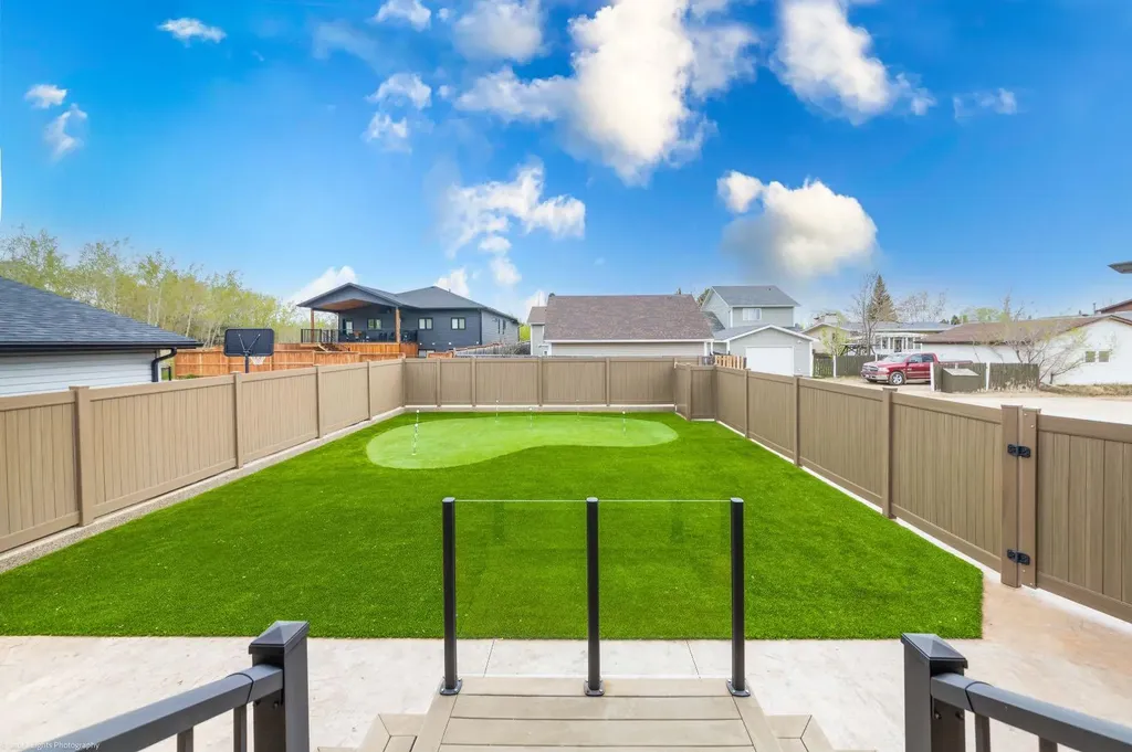 1125 16 Street Wainwright AB T9W 1E5