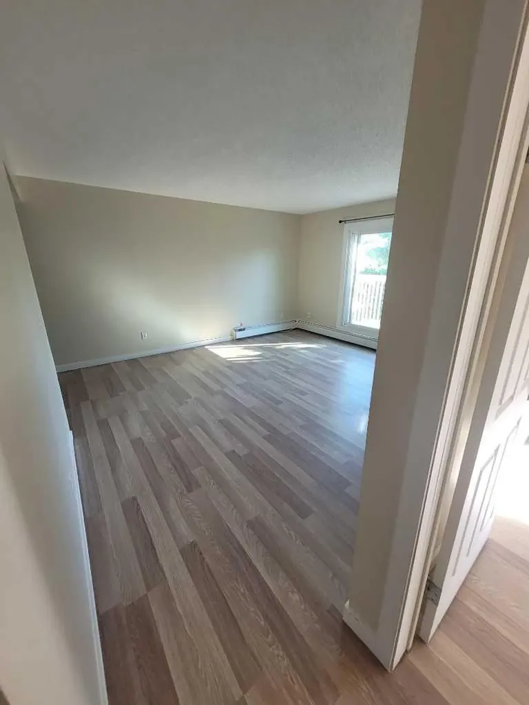 114 Mount Pleasant Drive Camrose AB T4V 2M7