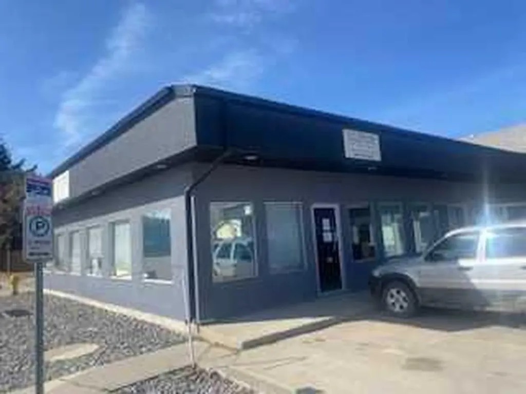 5104 51 Avenue Whitecourt AB T7S 1N8