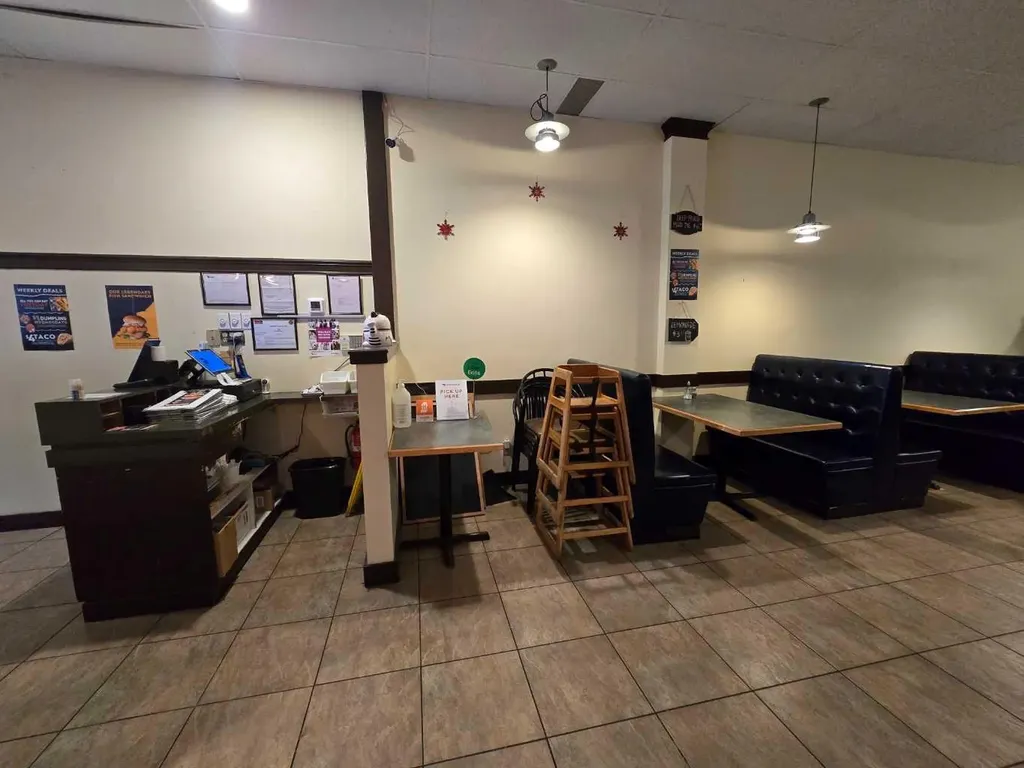 2120 Crowchild Trail NW Calgary AB T2m3Y7