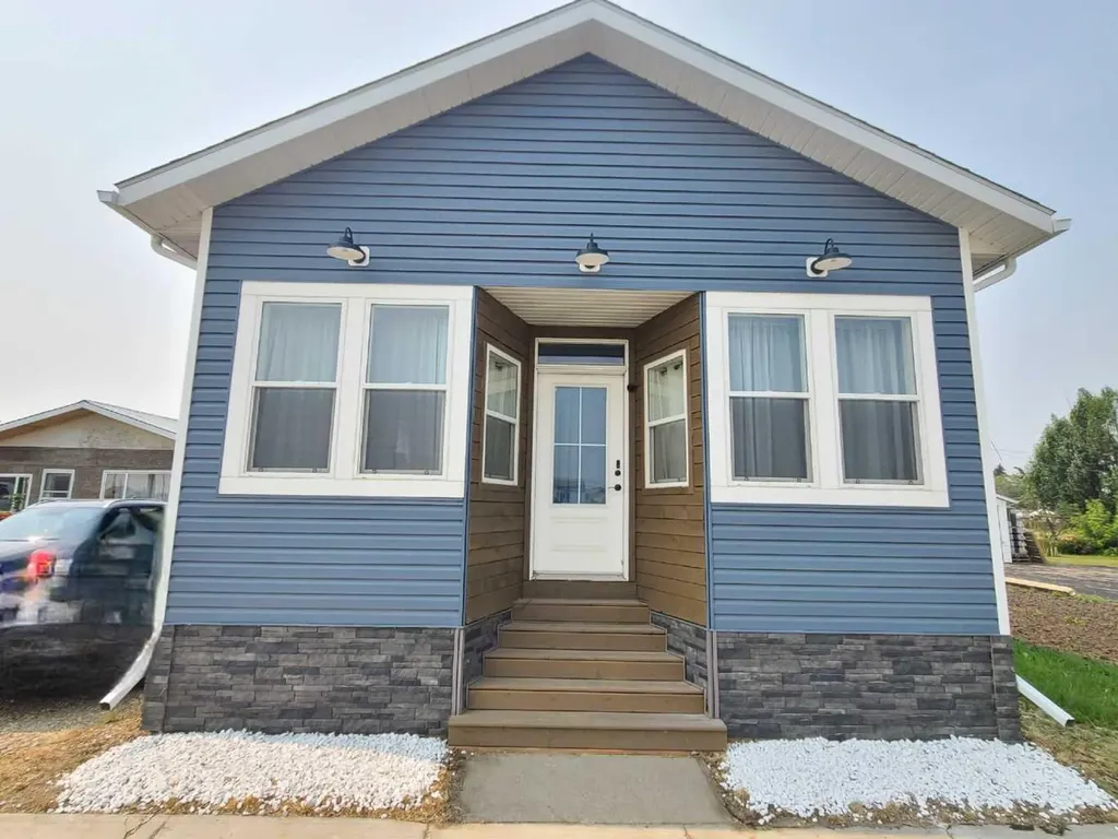10006 100 Street Nampa AB T0H 2R0