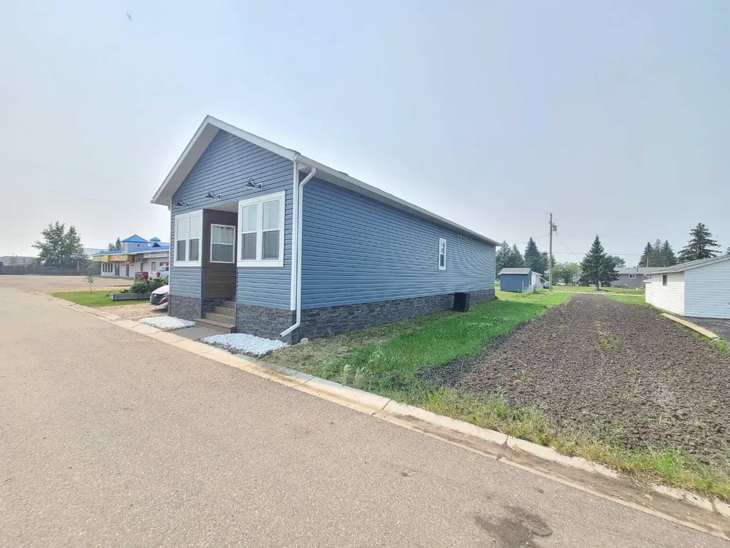 10006 100 Street Nampa AB T0H 2R0