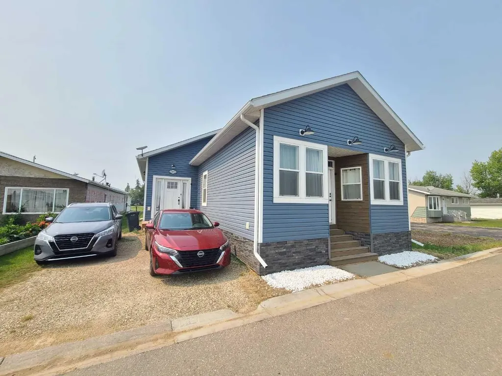 10006 100 Street Nampa AB T0H 2R0