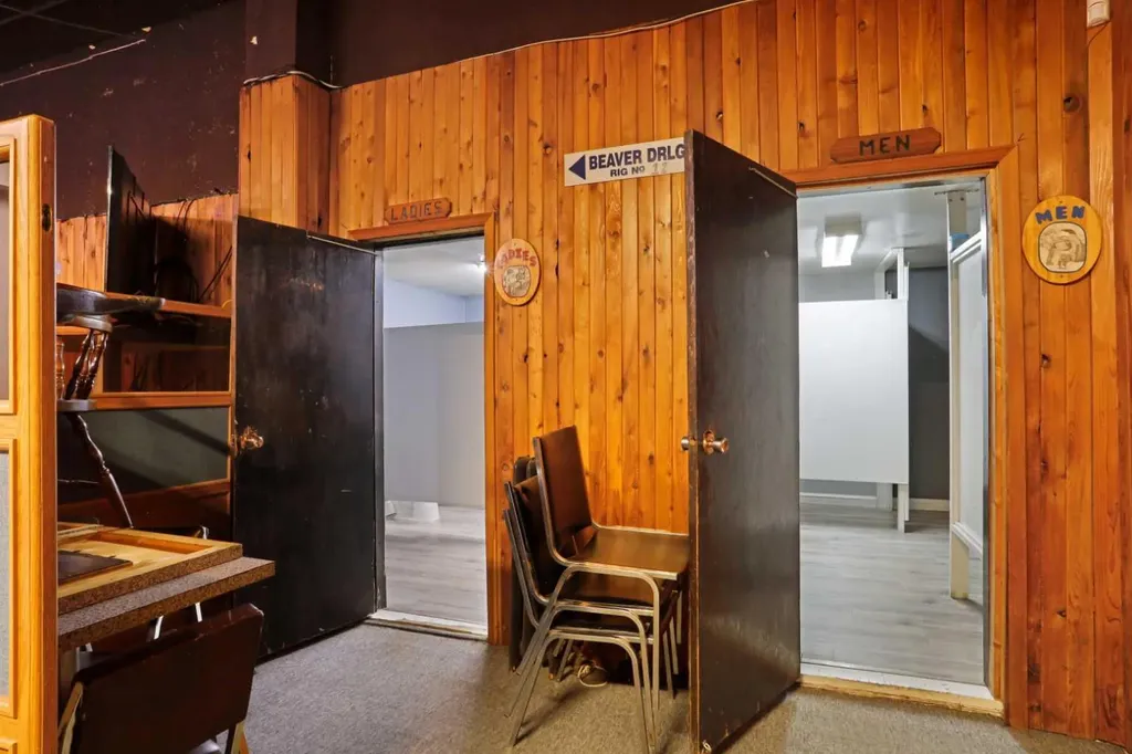 221 Centre Street Tilley AB T0J 3K0