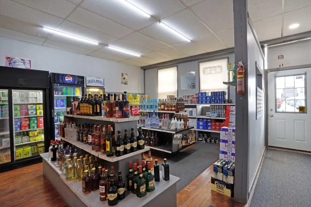 221 Centre Street Tilley AB T0J 3K0