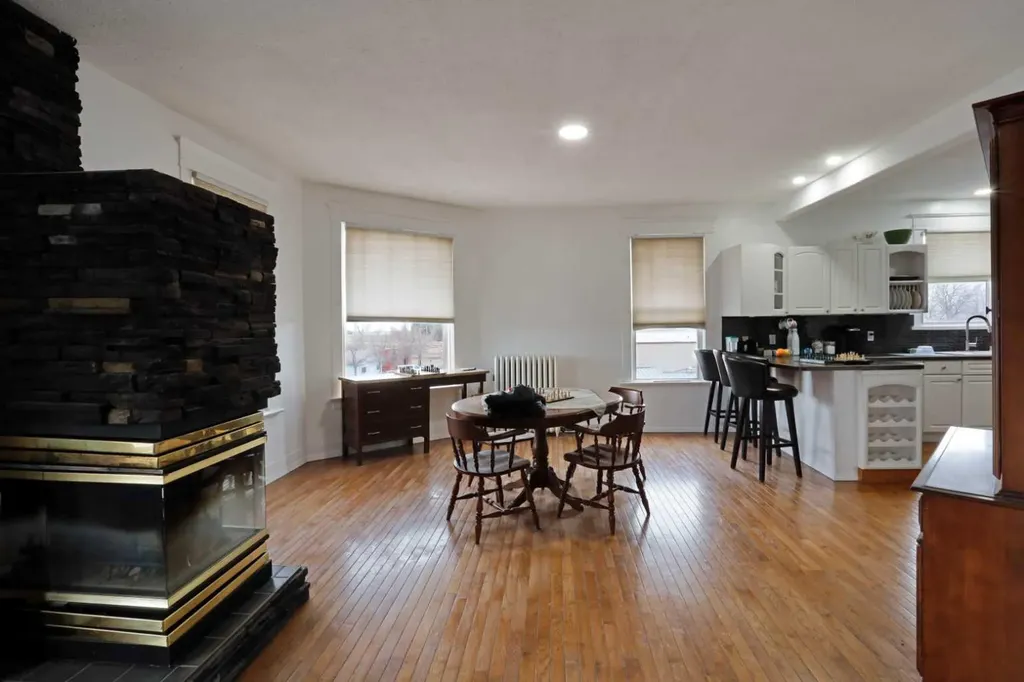 221 Centre Street Tilley AB T0J 3K0
