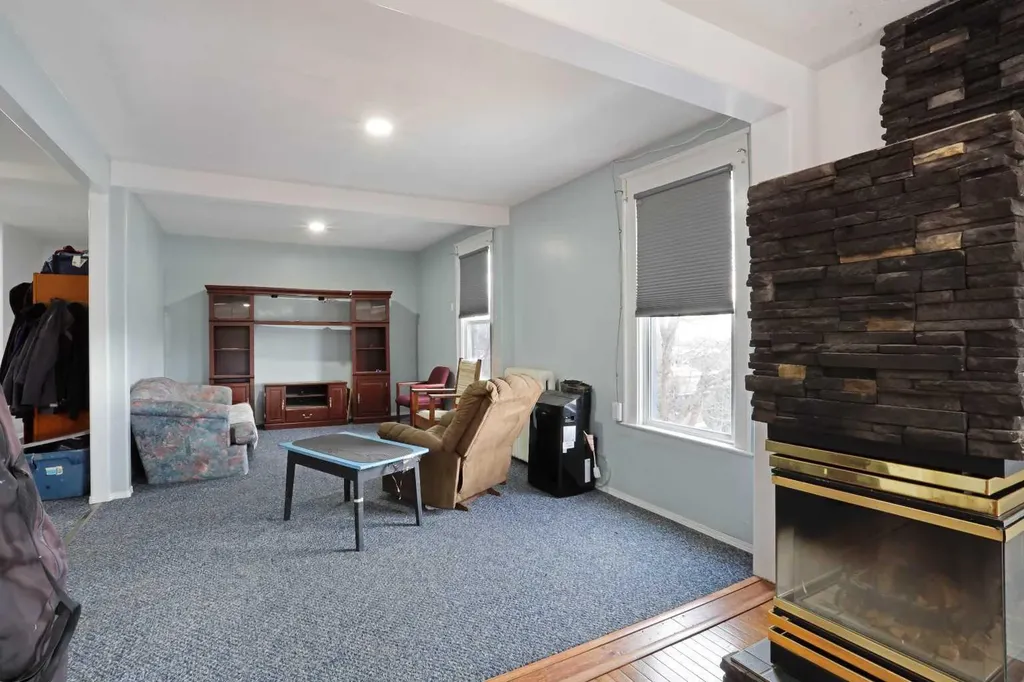 221 Centre Street Tilley AB T0J 3K0