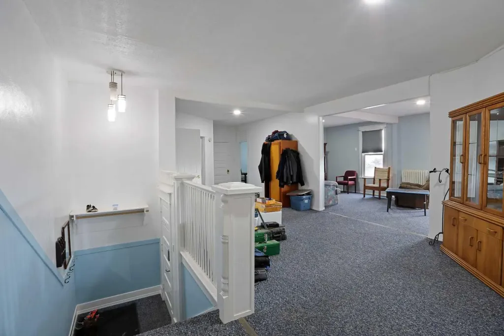 221 Centre Street Tilley AB T0J 3K0