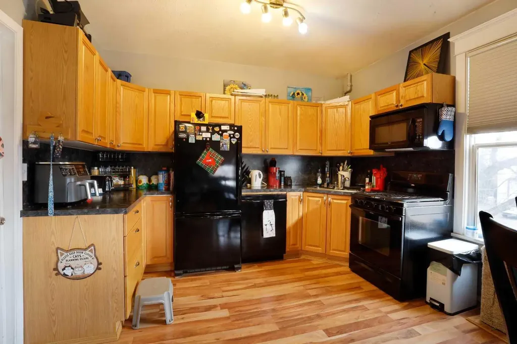221 Centre Street Tilley AB T0J 3K0
