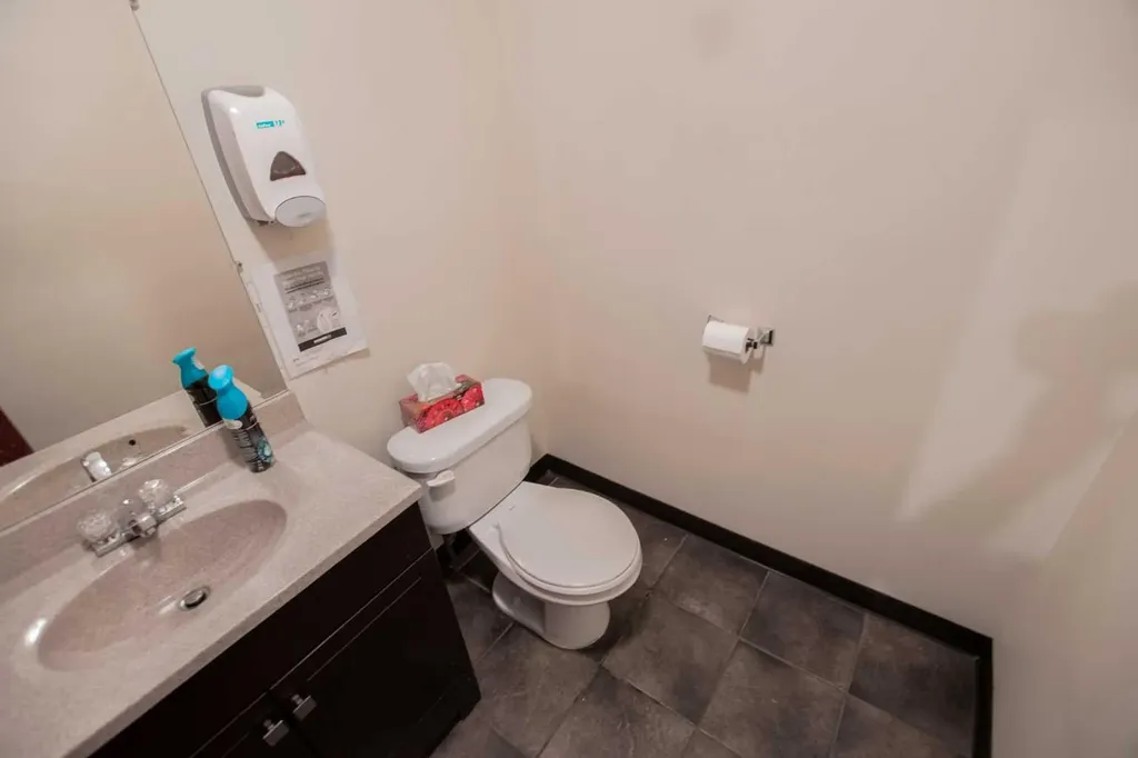 10012 100 Avenue Grande Prairie AB T8V 0V3