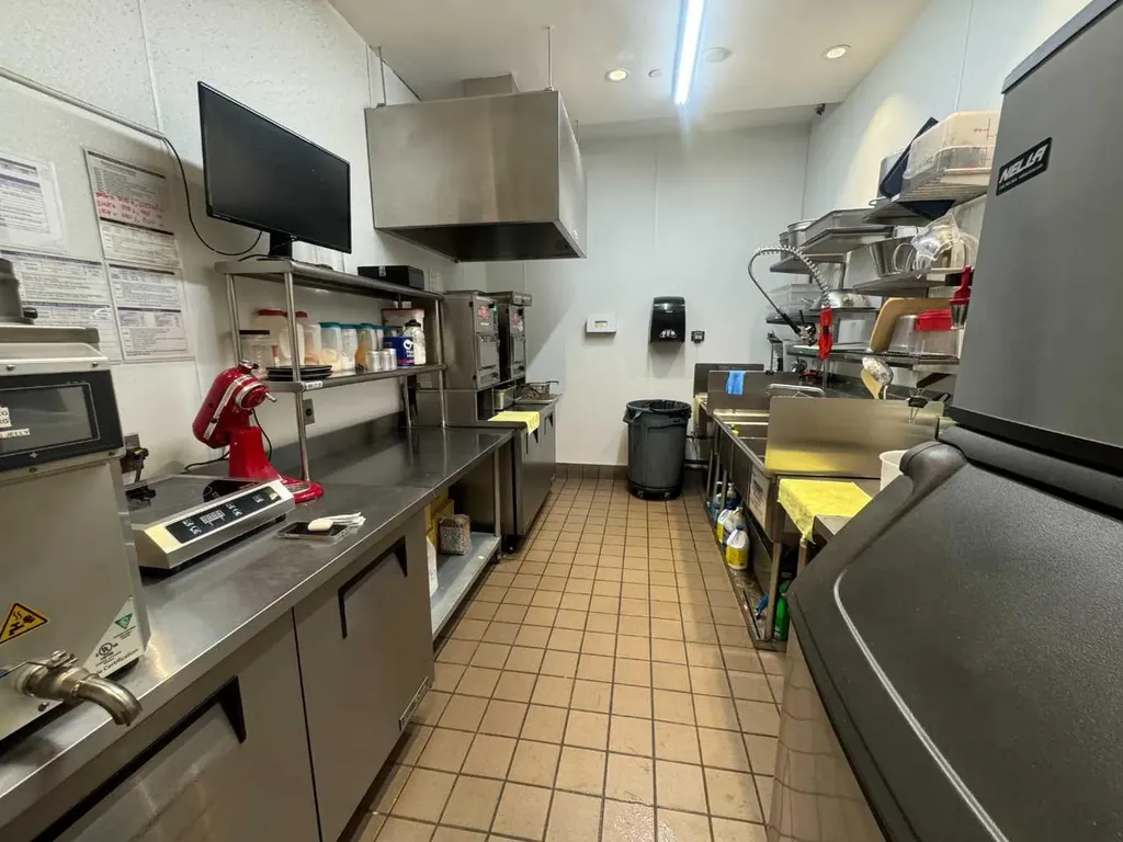 317 7 Avenue SW Calgary AB T2P 2Y9