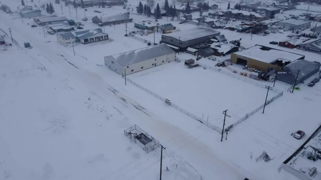 838 1 Avenue Wainwright AB T9W 1S3
