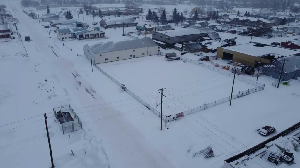 838 1 Avenue Wainwright AB T9W 1S3