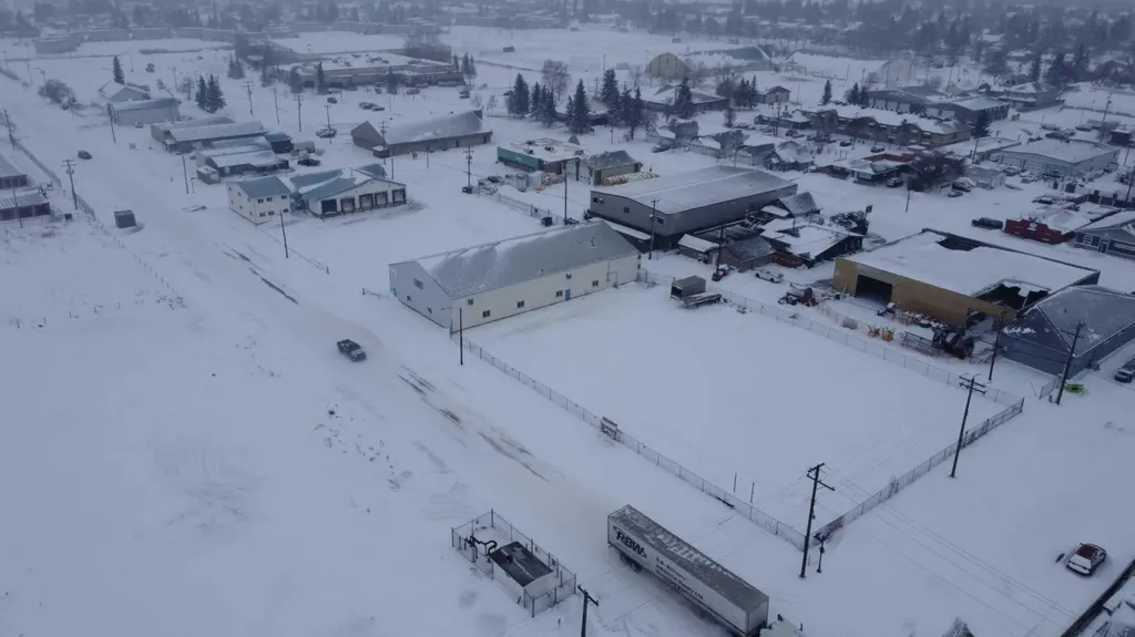 838 1 Avenue Wainwright AB T9W 1S3