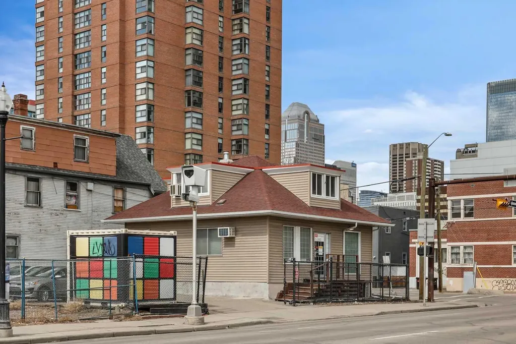1501 1 Street SE Calgary AB T2G 2J4