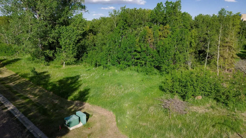 Lot 4 44 Avenue Close Alix AB T0C 0B0
