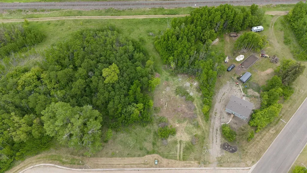 Lot 4 44 Avenue Close Alix AB T0C 0B0