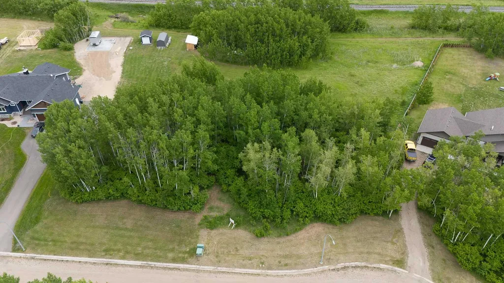 Lot 8 44 Avenue Close Alix AB T0C 0B0
