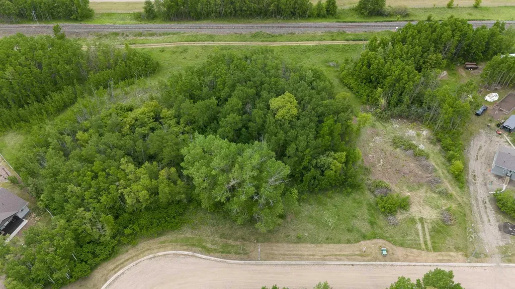 Lot 5 44 Avenue Close Alix AB T0C 0B0