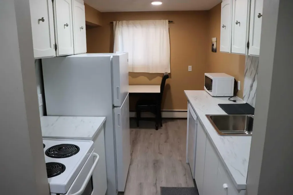 506 41 Street Edson AB T7E 1A2
