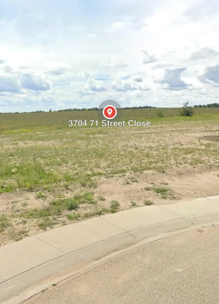 3704 71 Street Close Camrose AB T4V 5B4