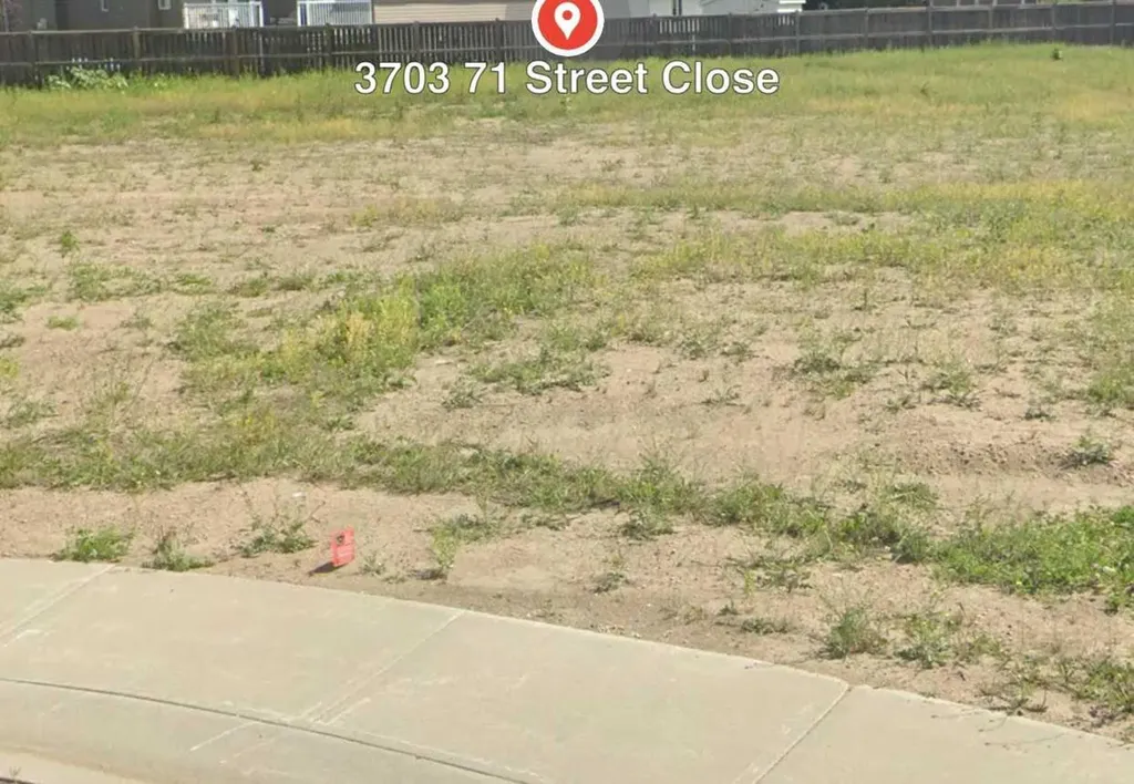 3703 71 Street Close Camrose AB T4V 5B5
