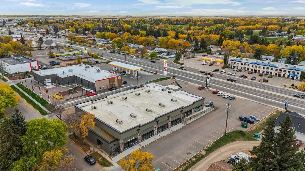 5703 48 Avenue Camrose AB T4V0J9