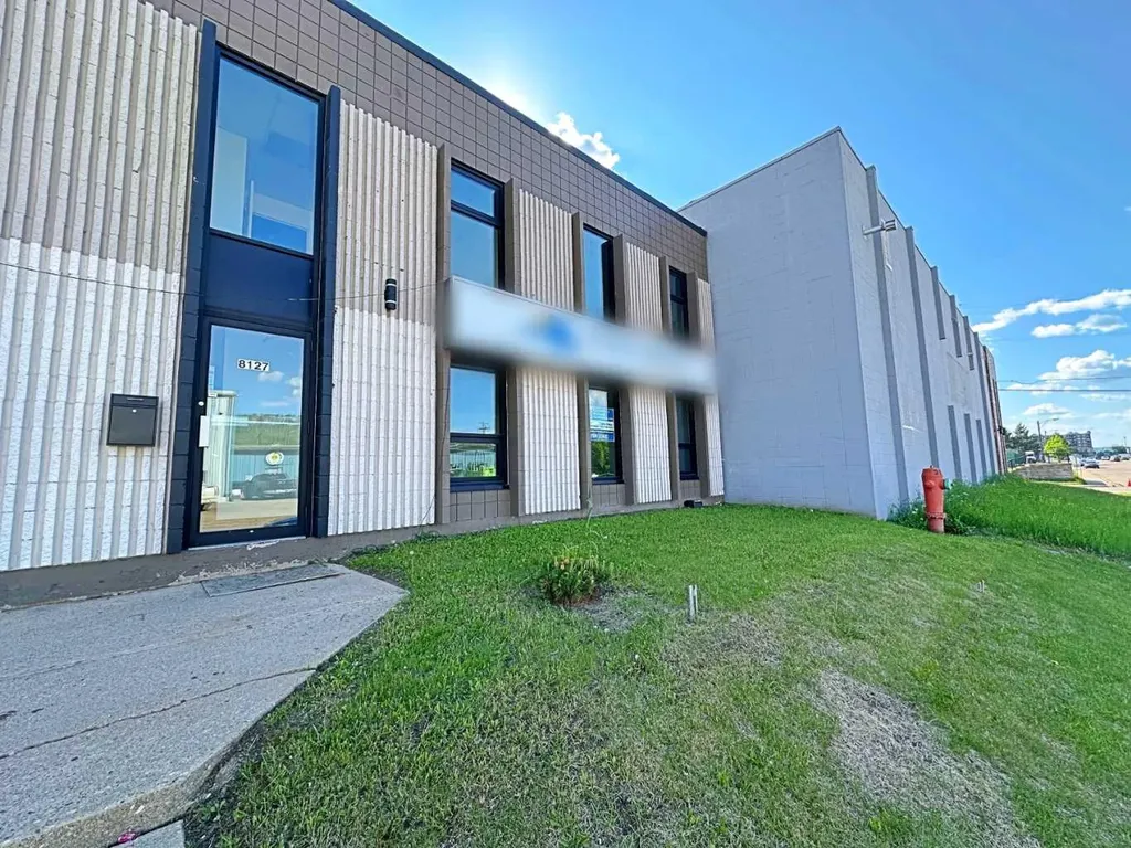 8127 Fraser Avenue Fort Mcmurray AB T9H 1W5