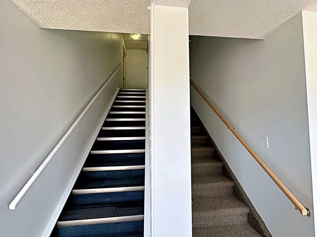 8127 Fraser Avenue Fort Mcmurray AB T9H 1W5
