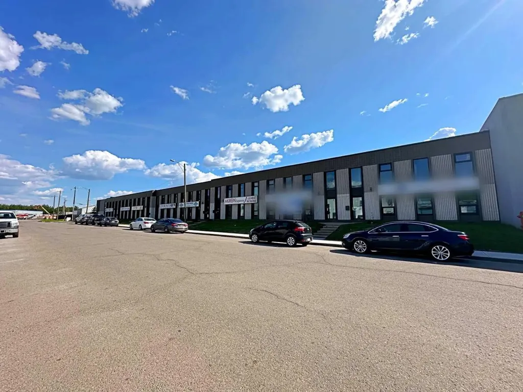 8127 Fraser Avenue Fort Mcmurray AB T9H 1W5