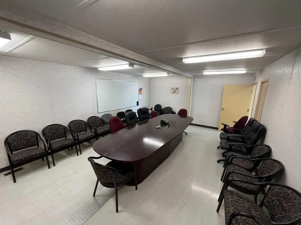 3624 36 Avenue Whitecourt AB T7S 1N9