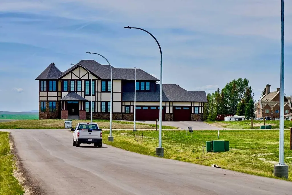 9 Edgemoor Way W Rural Lethbridge County AB T1J 5R6