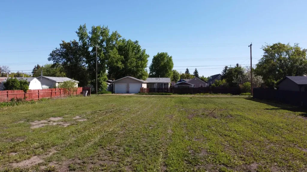 1230 & 1234 5 Avenue Wainwright AB T9W 1L8