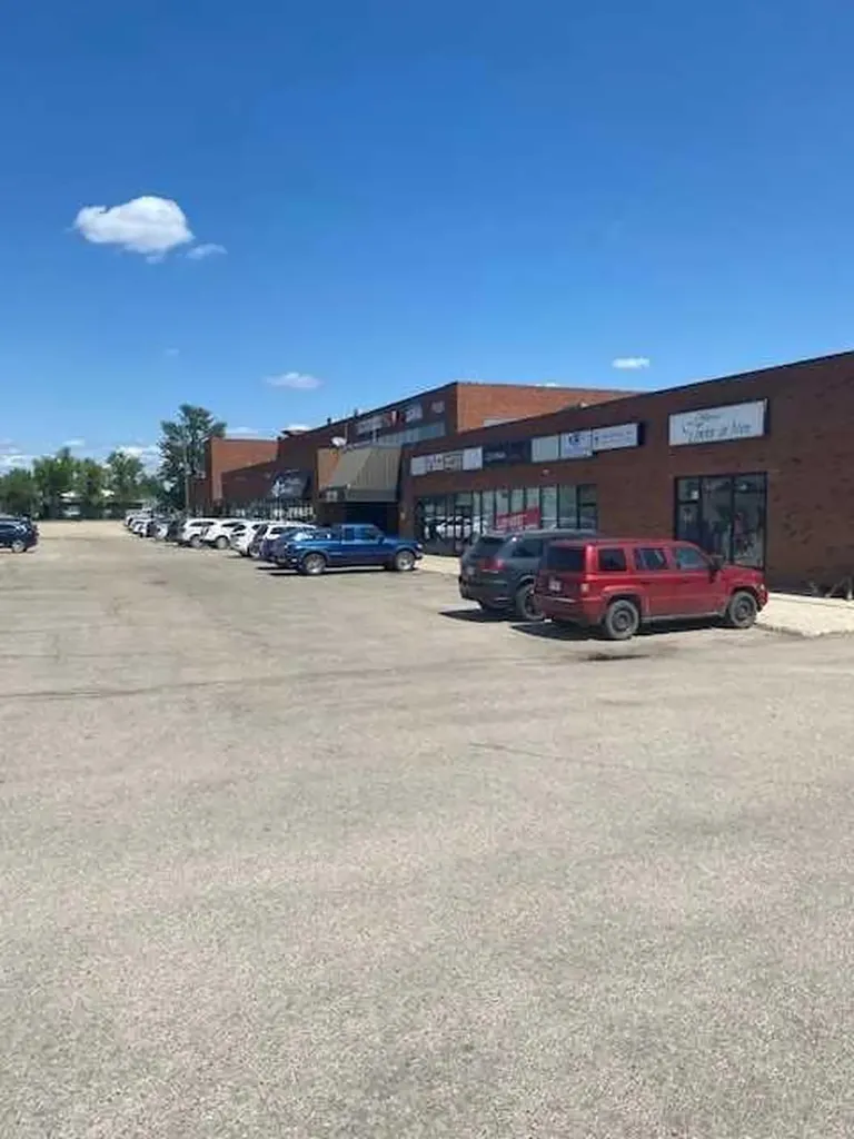 5115 49 Street Whitecourt AB T7S 1A1