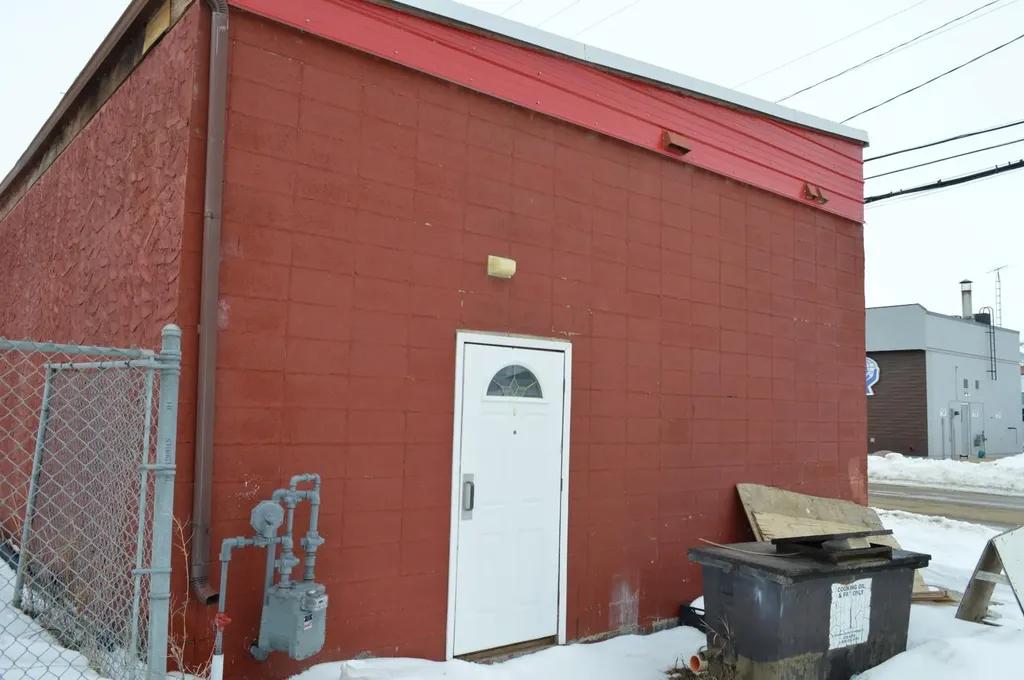 4939 50 Street Killam AB T0B 2L0