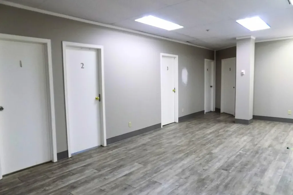 9804 100 Avenue Grande Prairie AB T8V 0T8