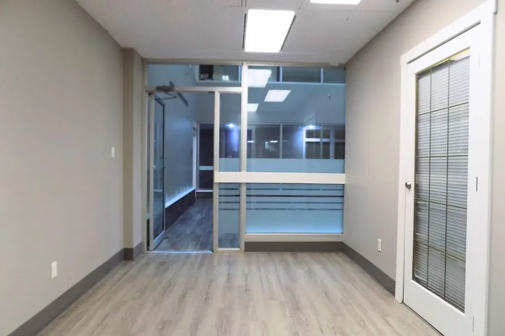 9804 100 Avenue Grande Prairie AB T8V 0T8