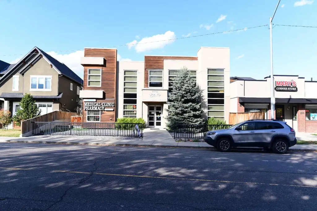 6108 Bowness Road NW Calgary AB T3B 0E1
