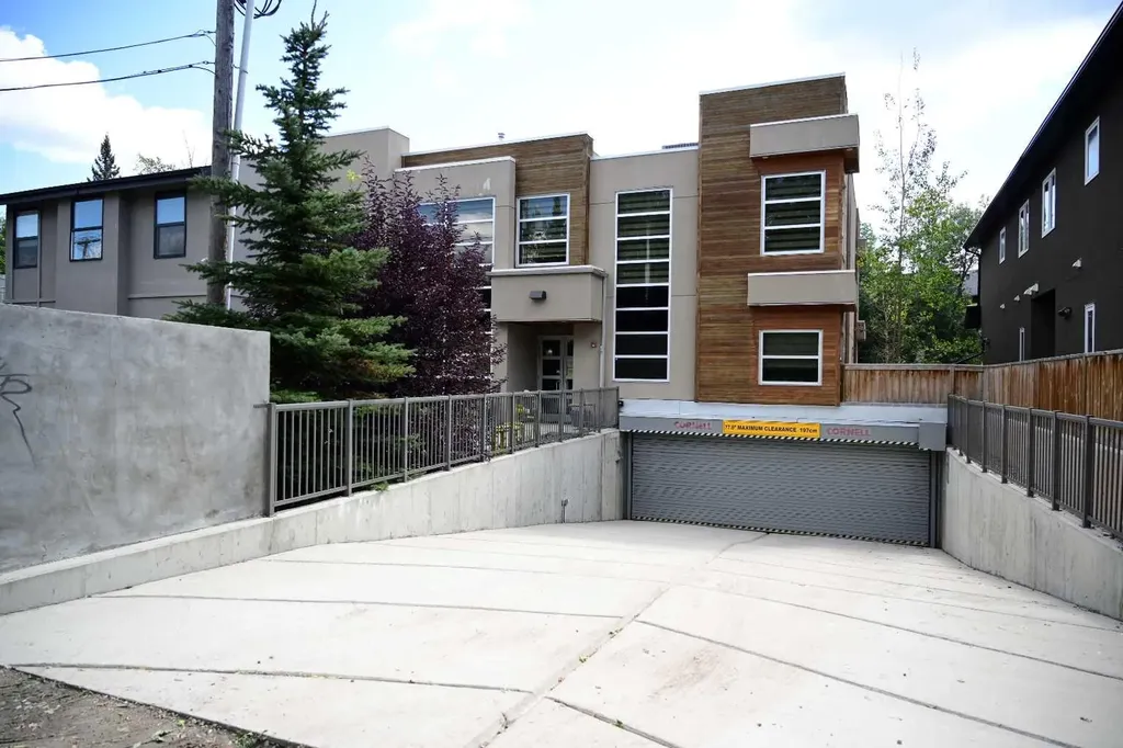 6108 Bowness Road NW Calgary AB T3B 0E1