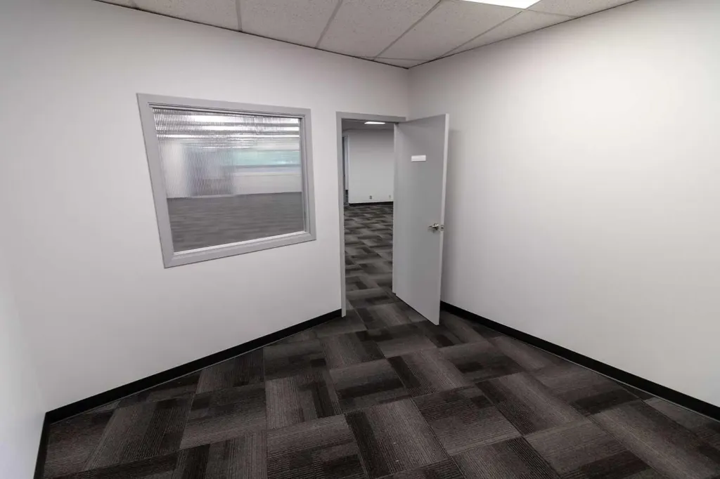 1530 27 Avenue NE Calgary AB T2E 7S6