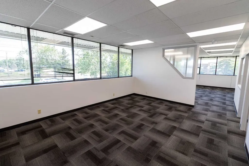 1530 27 Avenue NE Calgary AB T2E 7S6