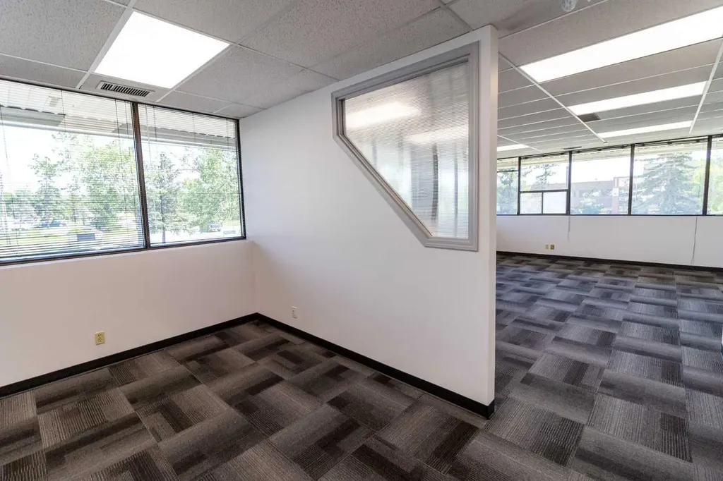 1530 27 Avenue NE Calgary AB T2E 7S6