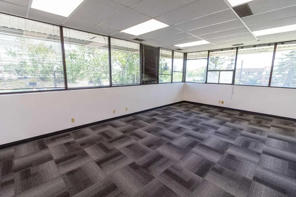 1530 27 Avenue NE Calgary AB T2E 7S6