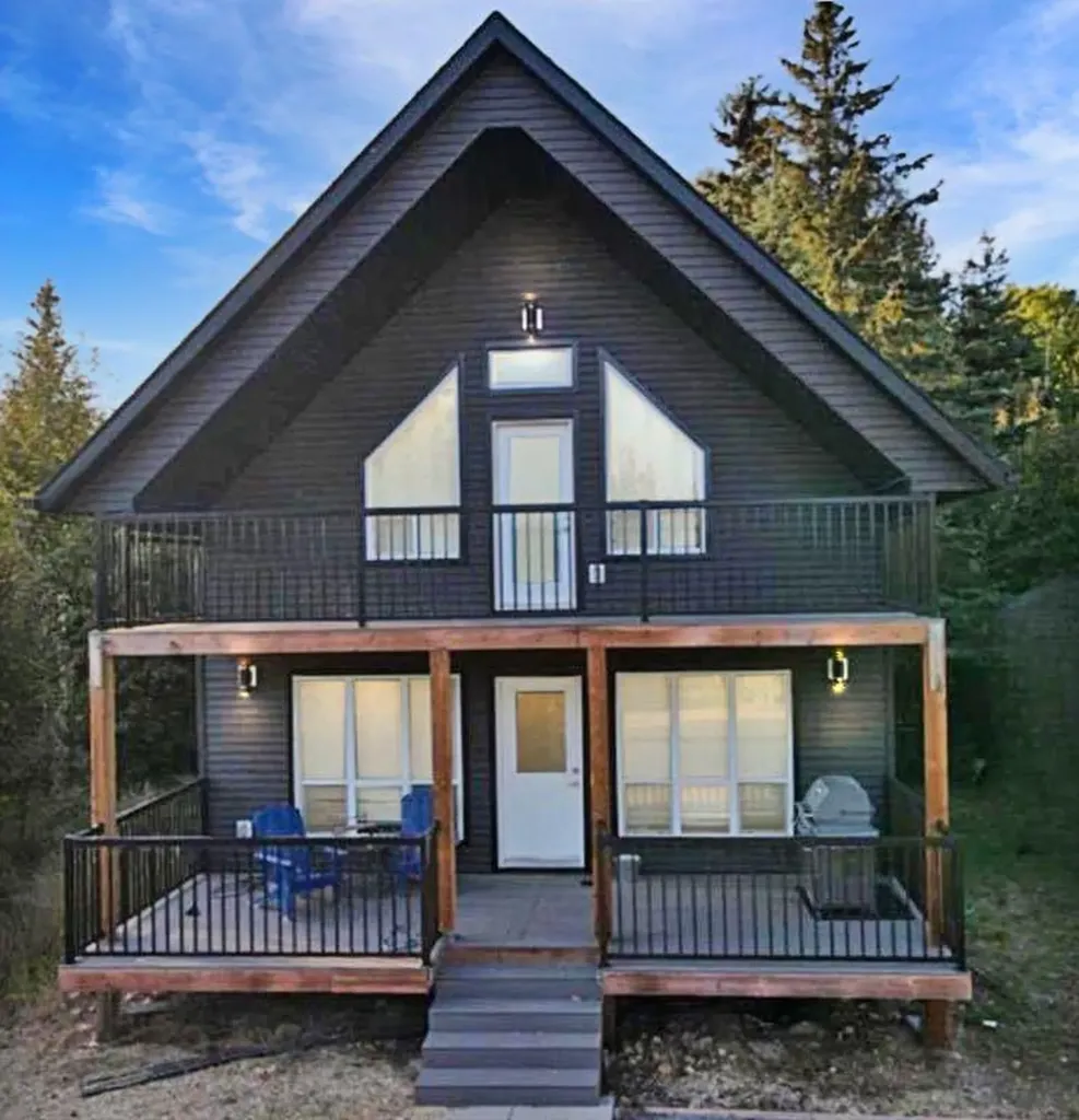 83 13415 Township 752a High Prairie AB T0G 1E0