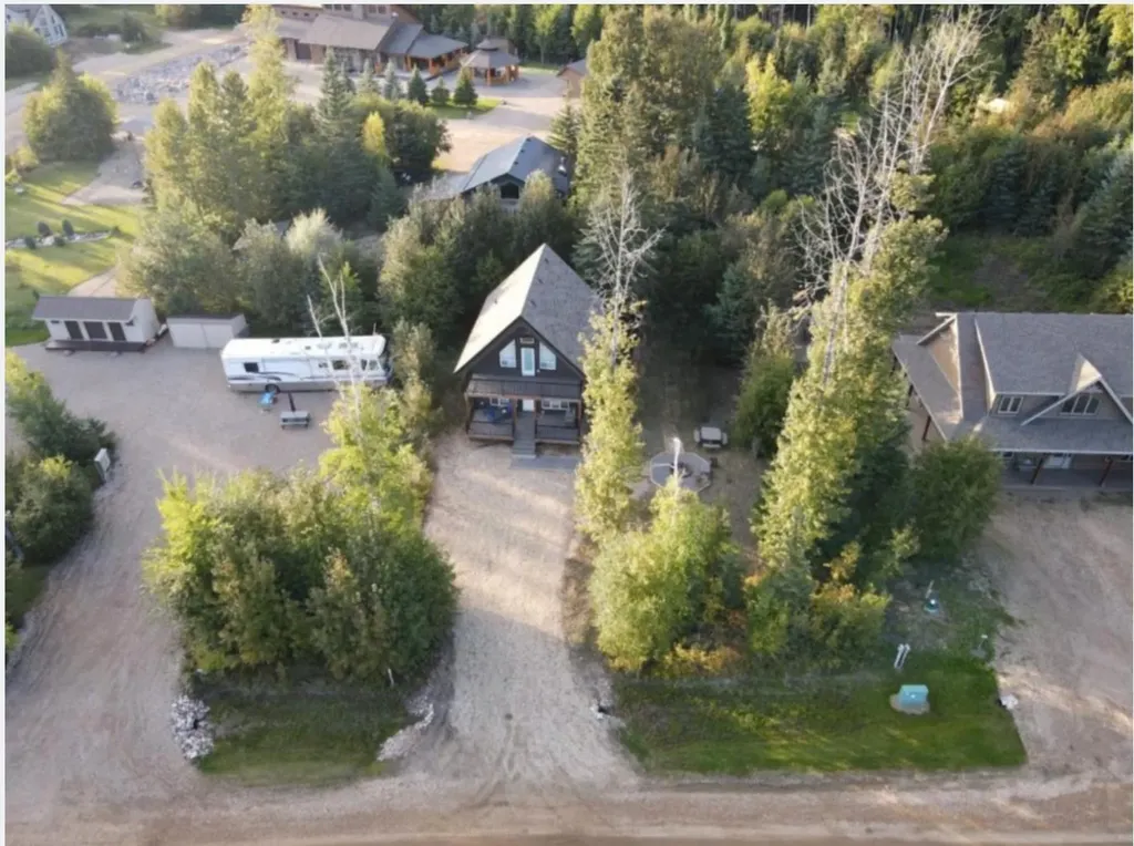 83 13415 Township 752a High Prairie AB T0G 1E0