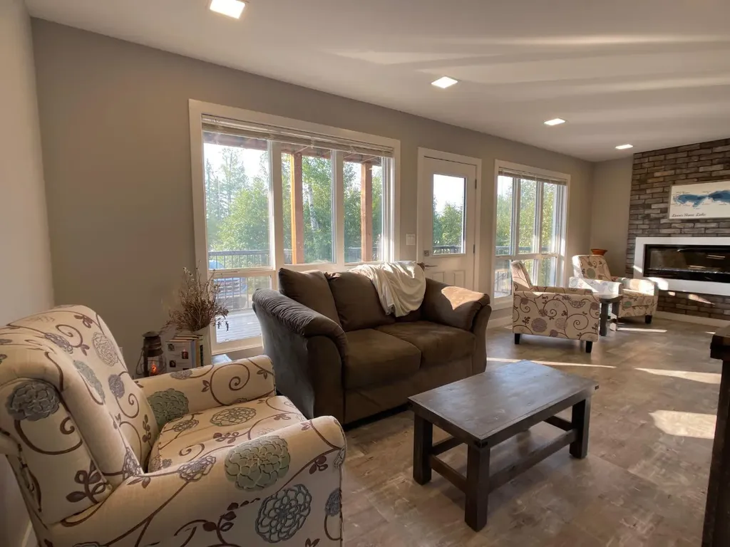 83 13415 Township 752a High Prairie AB T0G 1E0