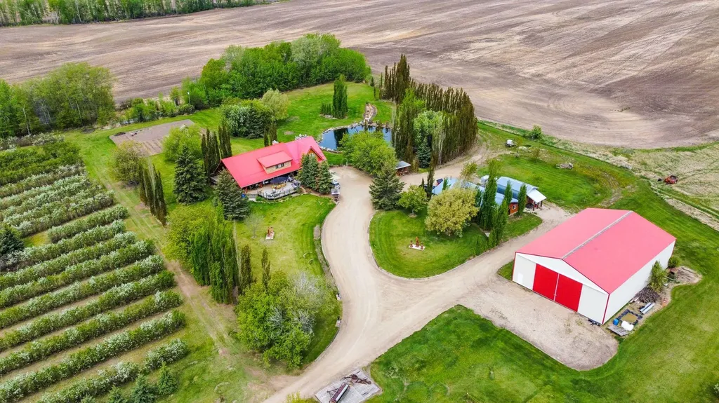 19132 Twp 825 Rural Northern Sunrise County AB T8S 1T1