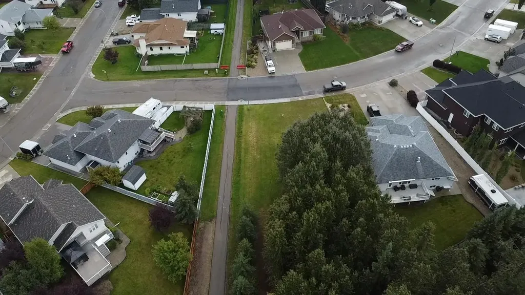 5600 16 Avenue Edson AB T7E 1X1