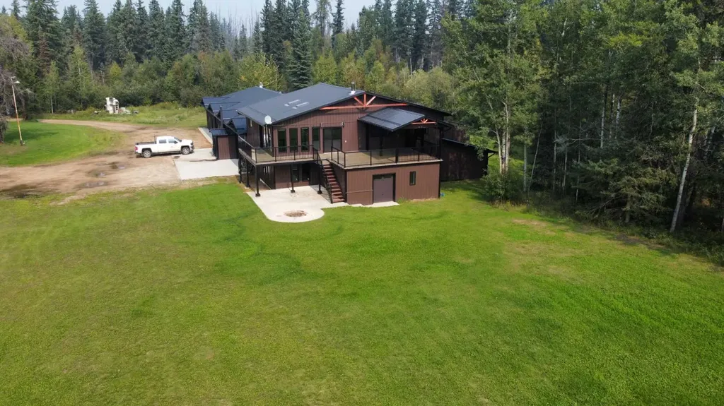 655059 Highway 813 Rural Athabasca County AB T9S 2A2